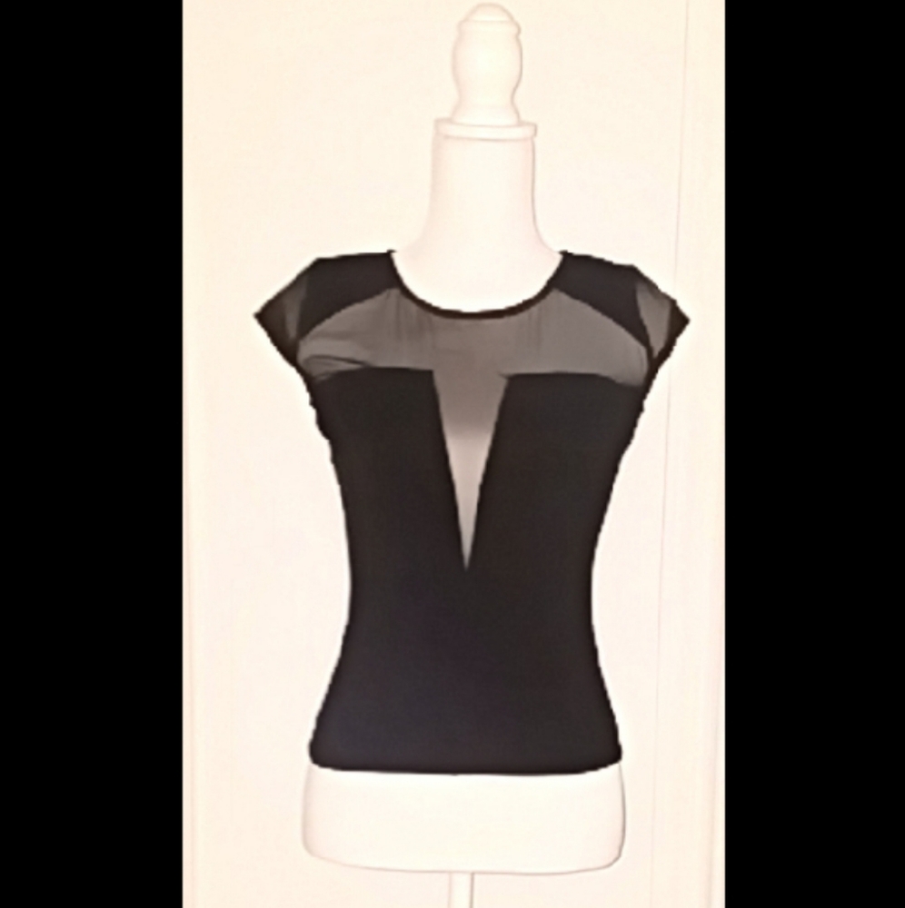 Guess top
